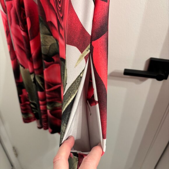 Gorgeous Floral Dress with pockets - Picture 8 of 11